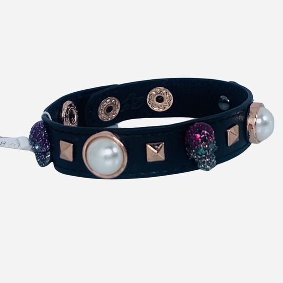 Betsey Johnson Crystal Black Leather Skull Pearl Bracelet DUCHESS OF BETSEYVILLE - Picture 6 of 13